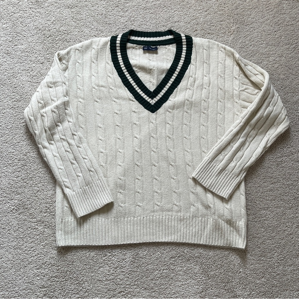 GAP | VARSITY CABLE KNIT VNECK SWEATER 💫💚🍦